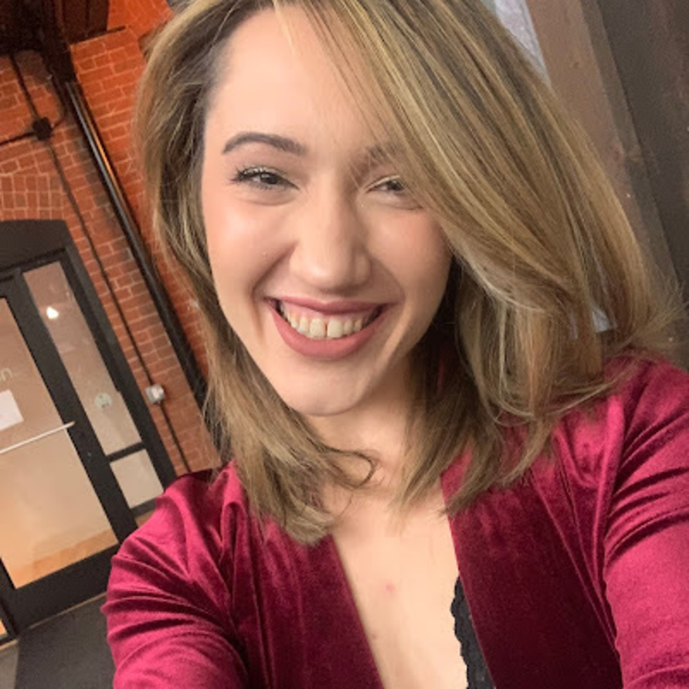 Meet your Posher, Elise